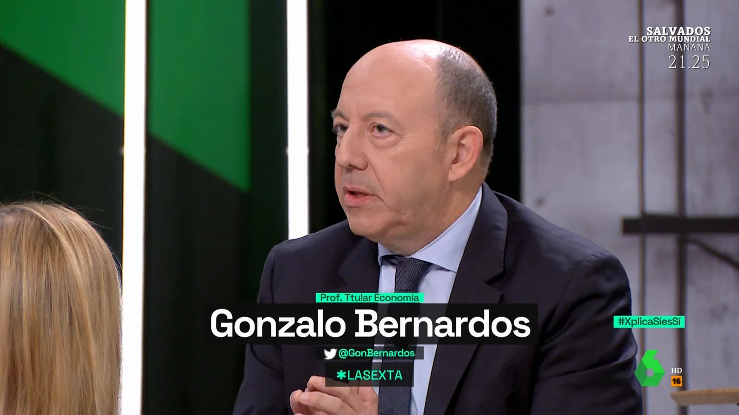 El consejo de Gonzalo Bernardos a todos los españoles a punto de jubilarse: "Miren esa hoja. Es importante" El consejo de Gonzalo Bernardos a todos los españoles a punto de jubilarse: "Miren esa hoja. Es importante"