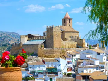 ¿Conseguirás escapar del Castillo de Iznájar o quedarás atrapado para siempre entre sus muros? ¿Conseguirás escapar del Castillo de Iznájar o quedarás atrapado para siempre entre sus muros?