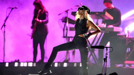 'Miley Cirus sorprende a sus seguidores en pleno concierto con una íntima confesión: "Me he sentido así ahora mismo y no sé porqué" 'Miley Cirus sorprende a sus seguidores en pleno concierto con una íntima confesión: "Me he sentido así ahora mismo y no sé porqué"