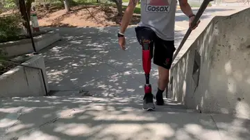 pierna biónica para personas amputadas por encima de la rodilla
