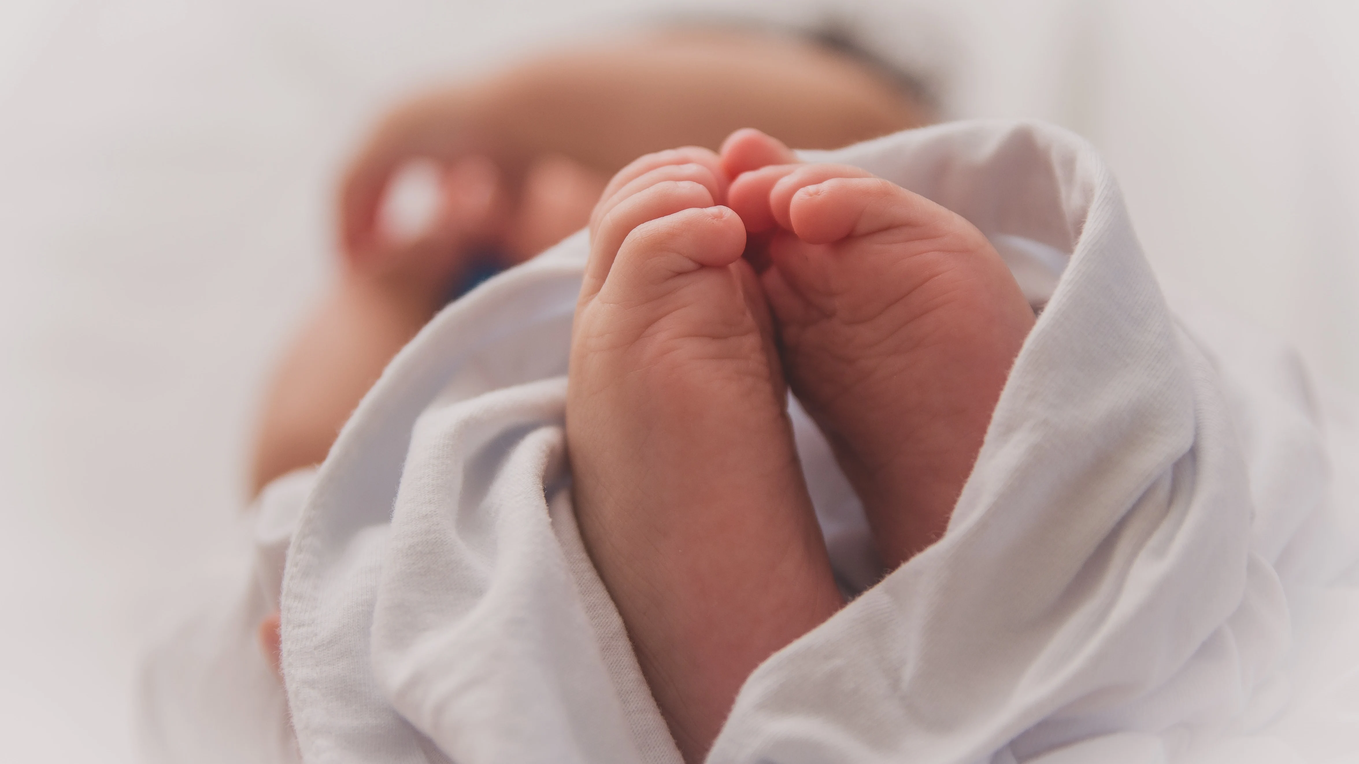 Así es nirsevimab, el primer fármaco protector contra el VRS (causante de bronquiolitis en niños)