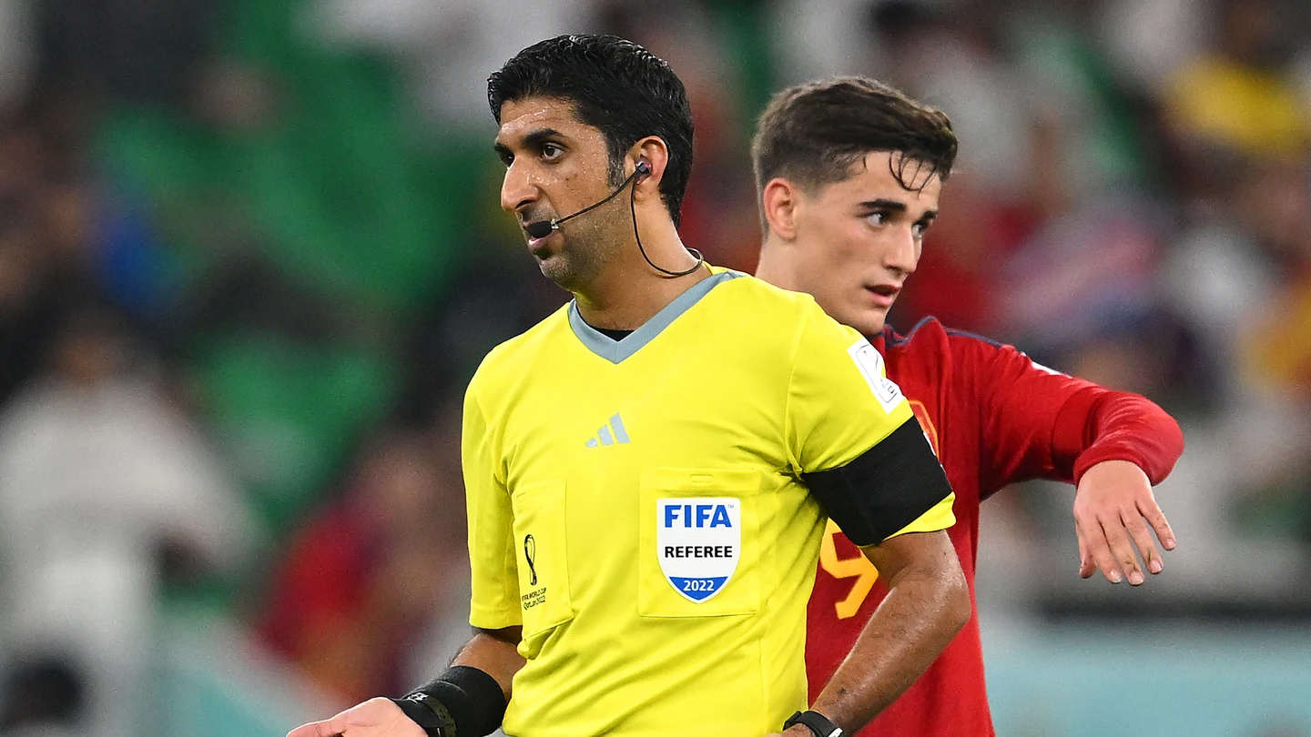 Los sueldos de los árbitros en el Mundial de Qatar, al descubierto Los sueldos de los árbitros en el Mundial de Qatar, al descubierto