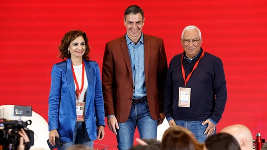El presidente del Gobierno, Pedro Sánchez (c), junto a la ministra de Hacienda, María Jesús Montero y el primer ministro de Portugal, Antonio CostaEl presidente del Gobierno, Pedro Sánchez (c), junto a la ministra de Hacienda, María Jesús Montero y el primer ministro de Portugal, Antonio CostaEl presidente del Gobierno, Pedro Sánchez (c), junto a la ministra de Hacienda, María Jesús Montero y el primer ministro de Portugal, Antonio Costa El presidente del Gobierno, Pedro Sánchez (c), junto a la ministra de Hacienda, María Jesús Montero y el primer ministro de Portugal, Antonio CostaEl presidente del Gobierno, Pedro Sánchez (c), junto a la ministra de Hacienda, María Jesús Montero y el primer ministro de Portugal, Antonio CostaEl presidente del Gobierno, Pedro Sánchez (c), junto a la ministra de Hacienda, María Jesús Montero y el primer ministro de Portugal, Antonio Costa
