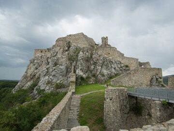 Castillo de Devín de Bratislava: ¿sabías que está situado entre dos ríos?