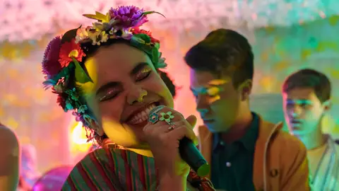 Esmeralda Soto se mete en la piel de la "fabulosa" Mich. Esmeralda Soto se mete en la piel de la "fabulosa" Mich.