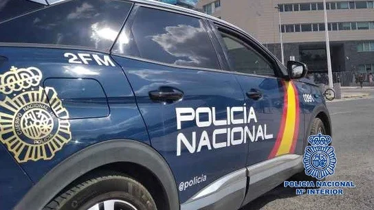 Policía Nacional en un centro de salud Policía Nacional en un centro de salud