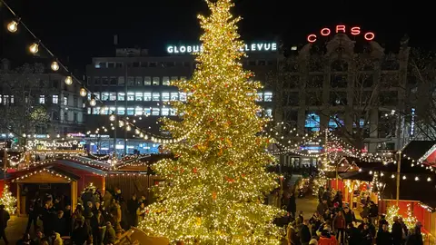Wienachtsdorf o 'pueblo navideño', el mercadillo de Navidad de Zúrich Wienachtsdorf o 'pueblo navideño', el mercadillo de Navidad de Zúrich