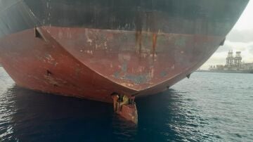 11 días a merced del mar: el peligroso viaje de tres migrantes en la pala del timón de un barco entre Nigeria y Canarias