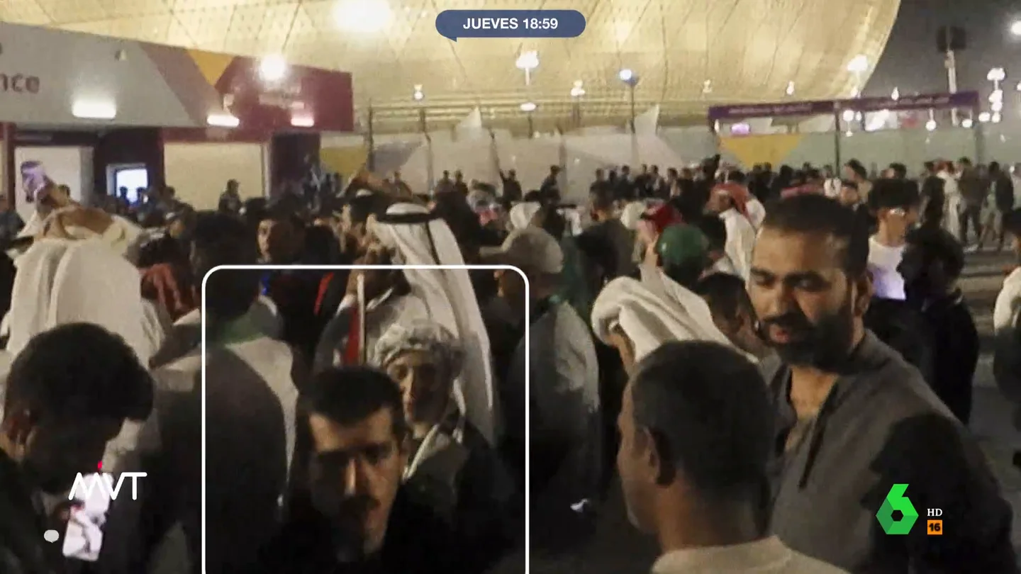 Un policía de Qatar impide grabar a laSexta y amenaza con romper la cámara Un policía de Qatar impide grabar a laSexta y amenaza con romper la cámara