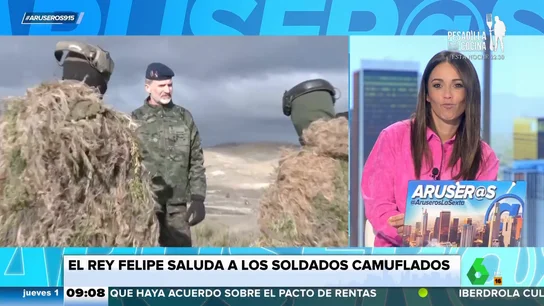 La reacción de Patricia Benítez al ver al rey Felipe VI con traje militar La reacción de Patricia Benítez al ver al rey Felipe VI con traje militar