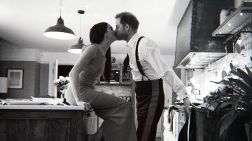 Meghan and Enrique in another image from his personal archive that can be seen in the docuseries 'Enrique y Meghan'.