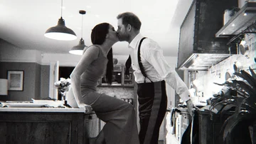 Meghan and Enrique in another image from his personal archive that can be seen in the docuseries 'Enrique y Meghan'.