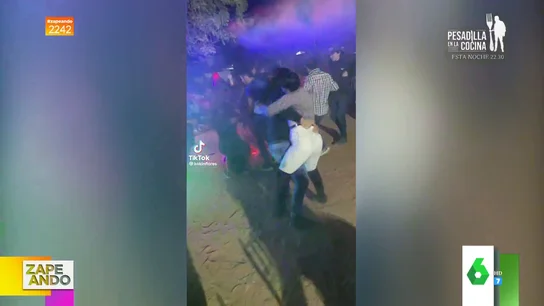 El baile viral de una pareja en la que el hombre zarandea a la mujer El baile viral de una pareja en la que el hombre zarandea a la mujer