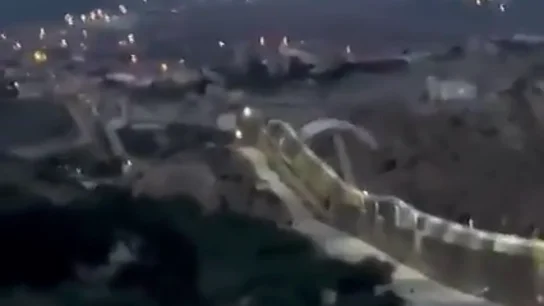 Un migrante logra por primera vez superar la valla de Melilla volando en parapente Un migrante logra por primera vez superar la valla de Melilla volando en parapente