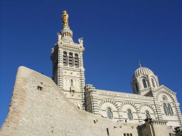 Basílica de Notre Dame de la Garde: ¿sabías que la imagen de la Virgen debe dorarse cada cuarto de siglo?