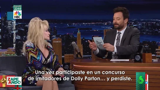 Dolly Parton descubre su cara más desconocida a Jimmy Fallon Dolly Parton descubre su cara más desconocida a Jimmy Fallon