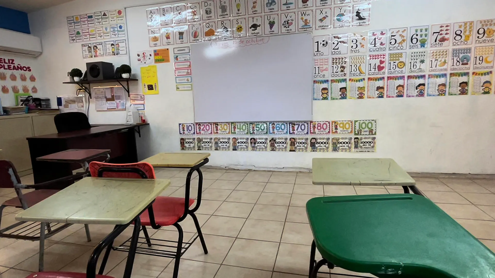Una maestra interpreta a Taylor Swift para distraer a niños de un tiroteo