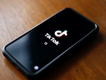 European institutions prohibit workers from installing TikTok on their mobiles