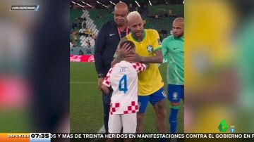 El emotivo gesto del hijo de un jugador de Croacia con Neymar tras la derrota de Brasil en el Mundial de Qatar