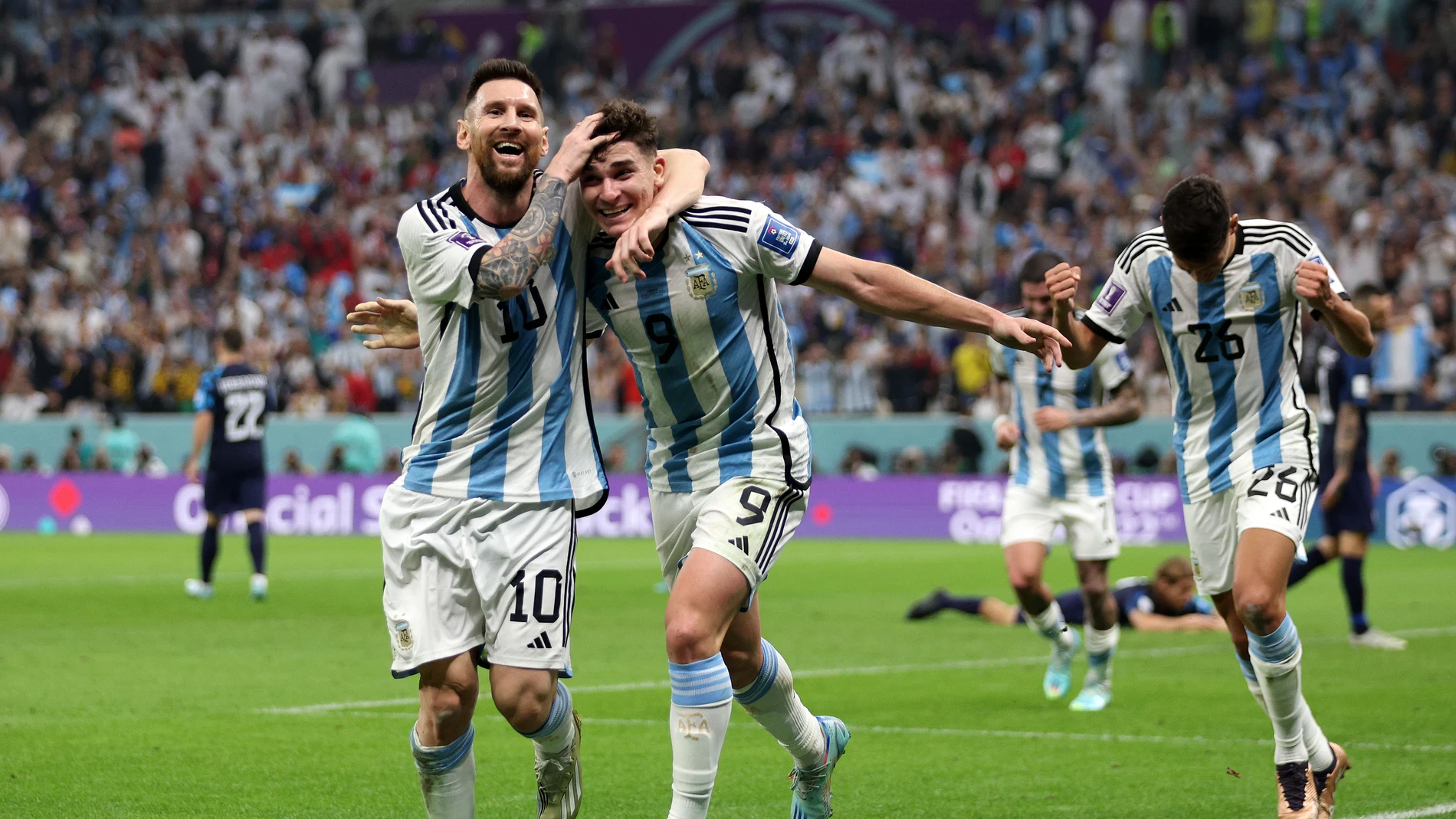 Leo Messi y Julián Álvarez