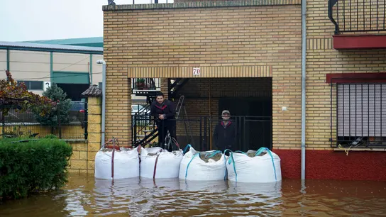 El paso de la borrasca Efraín ha dejado intensas lluvias en el norte extremeño que han provocado numerosos problemas. El paso de la borrasca Efraín ha dejado intensas lluvias en el norte extremeño que han provocado numerosos problemas.