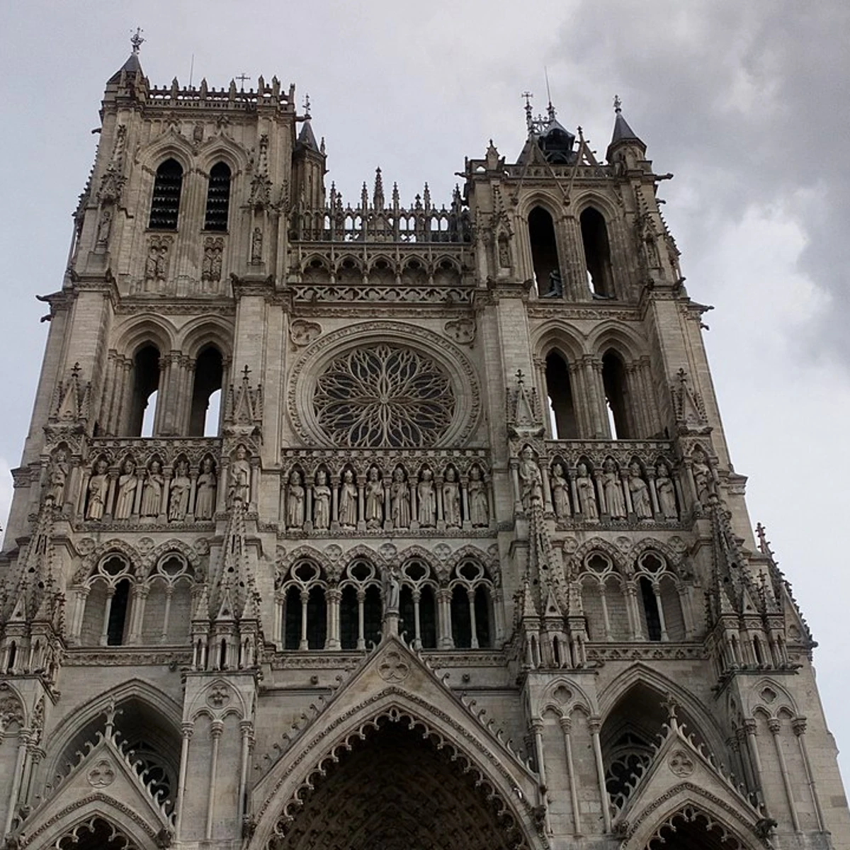 Catedral Notre Dame d'Amiens, la más alta de todas las catedrales góticas  francesas