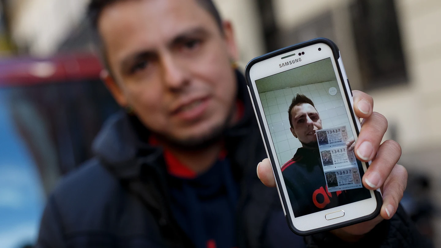 ¿Es válido compartir un décimo de la Lotería de Navidad por WhatsApp? ¿Qué hacer si está premiado? ¿Es válido compartir un décimo de la Lotería de Navidad por WhatsApp? ¿Qué hacer si está premiado?