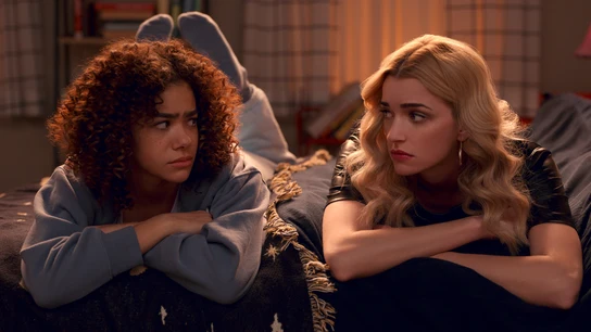Antonia Gentry y Brianne Howey son las protagonistas de 'Ginny y Georgia'. Antonia Gentry y Brianne Howey son las protagonistas de 'Ginny y Georgia'.