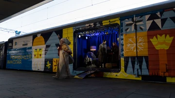 El 'tren de San Nicolás' en la estación central de Kiev.