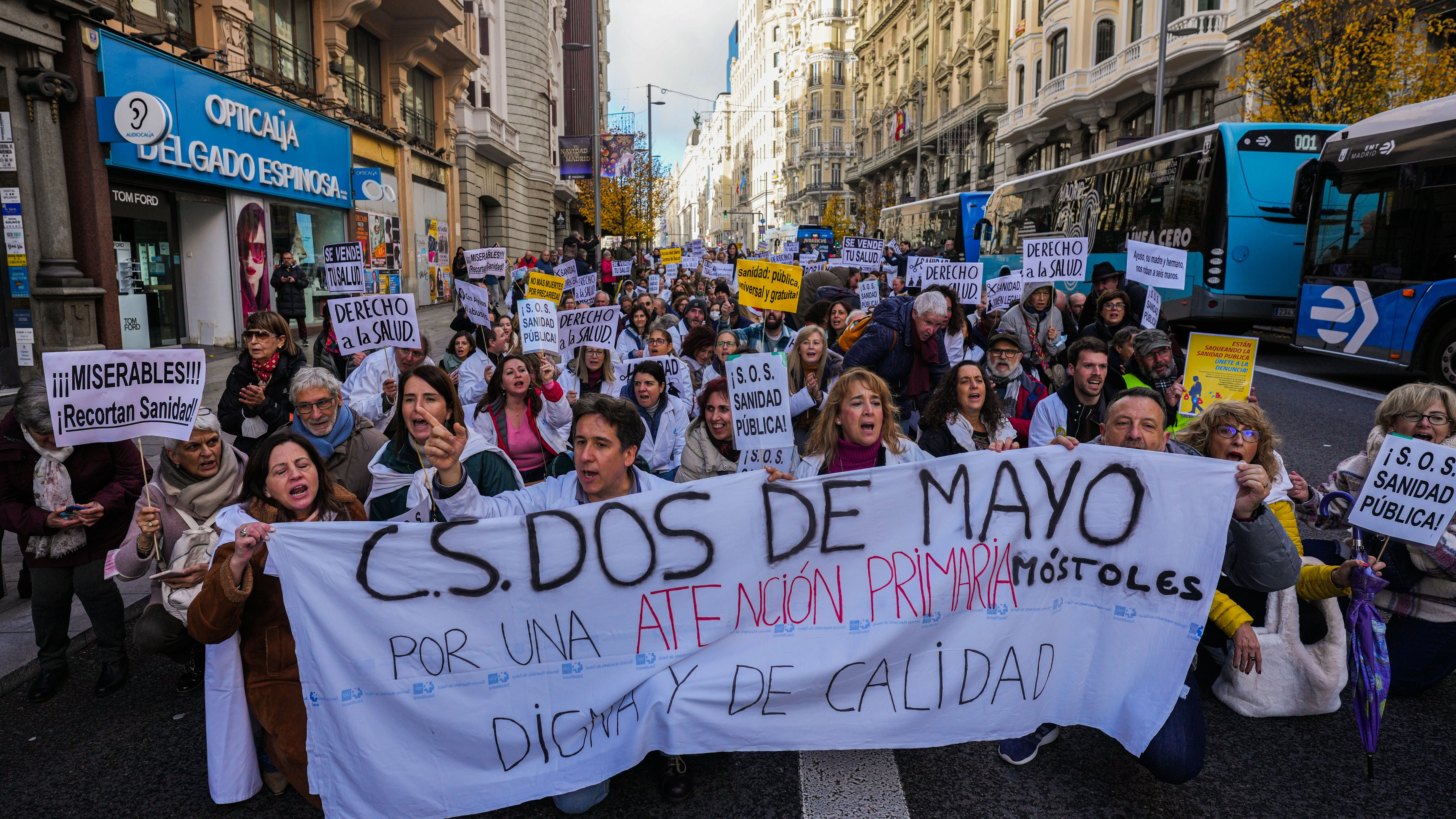 Manifestación convocada por el sindicato Amyts este miércoles en Madrid, en apoyo de la huelga de médicos y pediatras de Atención Primaria. 