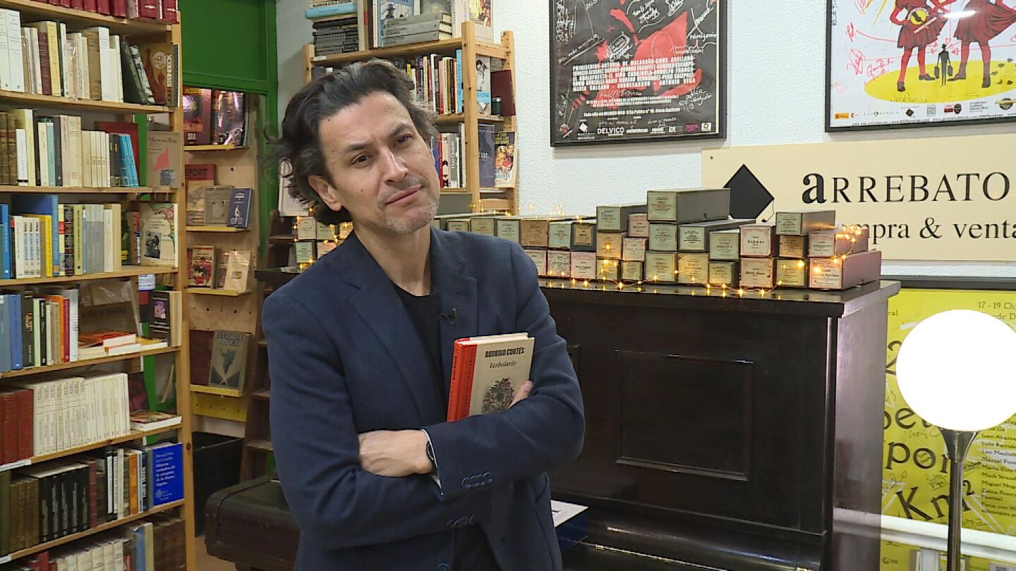 Rodrigo Cortés con su libro 'Verbolario' Rodrigo cortés: productor, director, guionista y escritor