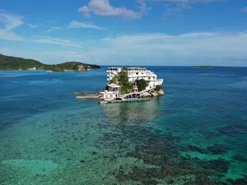 Las islas de la bahía son las perlas del caribe hondureño Las islas de la bahía son las perlas del caribe hondureño