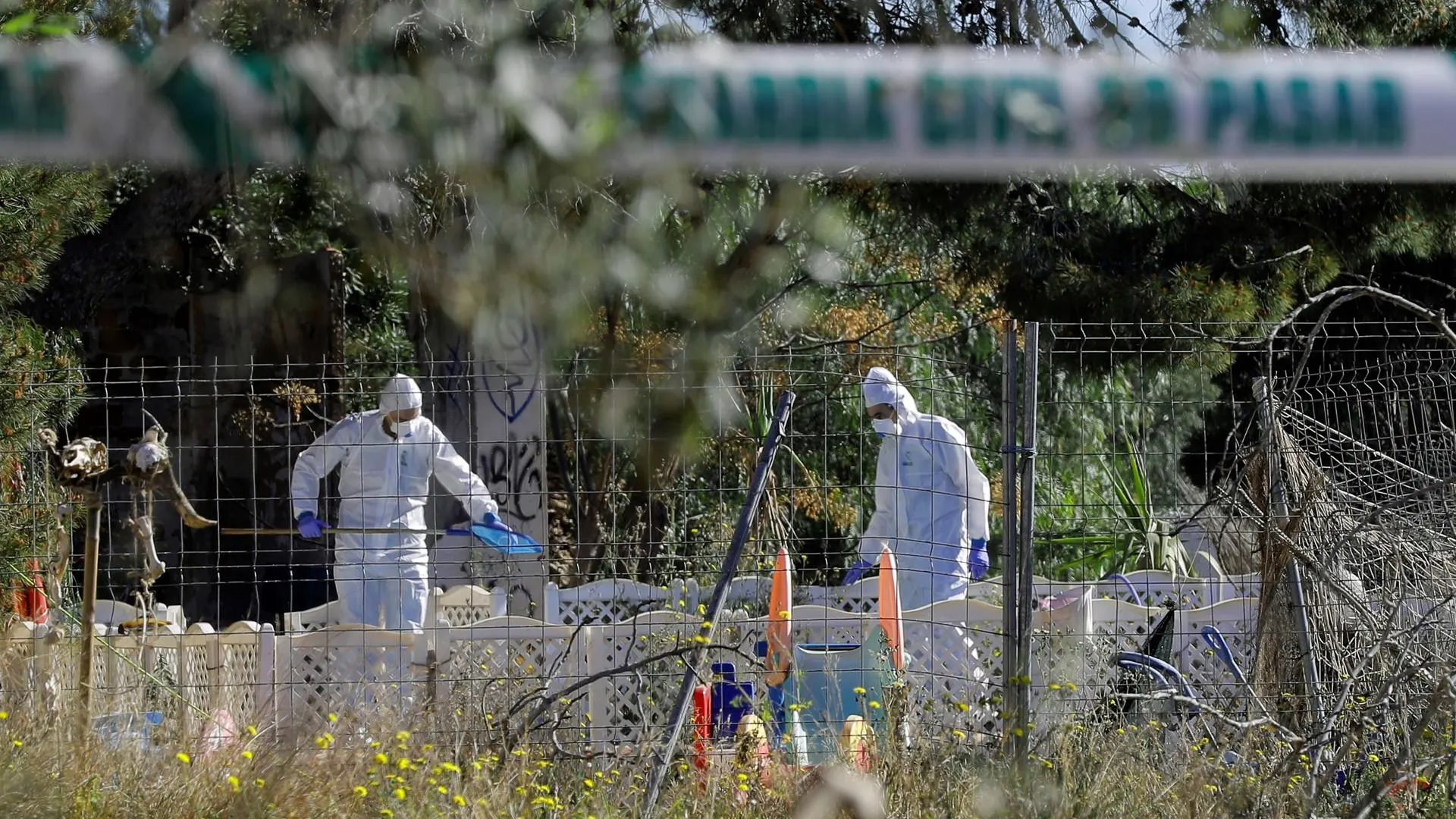 Imagen de archivo de la Policía Científica de la Guardia Civil trabajando en el lugar de la muerte en Godella (Valencia) de los dos niños.