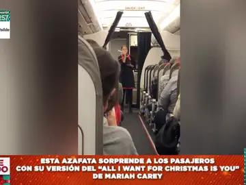 Una azafata sorprende a los pasajeros cantando el villancico de Mariah Carey 