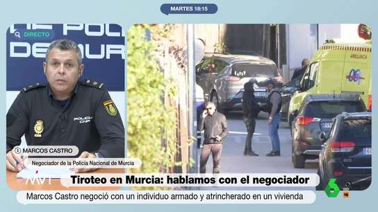 Un negociador de la Policía explica qué fue lo más complicado de negociar con el secuestrador con esquizofrenia de Murcia Un negociador de la Policía explica qué fue lo más complicado de negociar con el secuestrador con esquizofrenia de Murcia