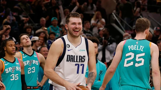 Doncic sonríe ante los Spurs Doncic sonríe ante los Spurs