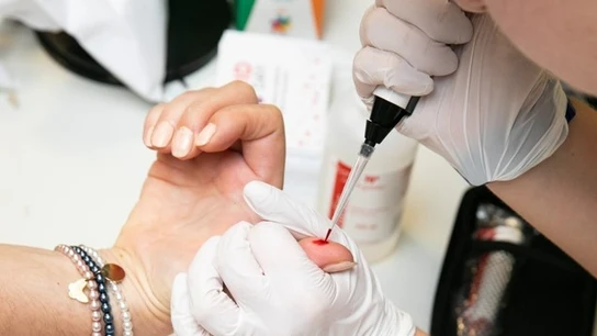 Sí, el ejercicio físico también ayuda a bajar los niveles de colesterol: así puedes hacerlo Sí, el ejercicio físico también ayuda a bajar los niveles de colesterol: así puedes hacerlo