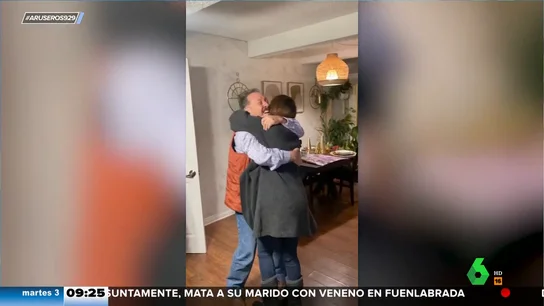 La emotiva sorpresa de un padre a su hija a la que no ve en persona hace 21 años La emotiva sorpresa de un padre a su hija a la que no ve en persona hace 21 años