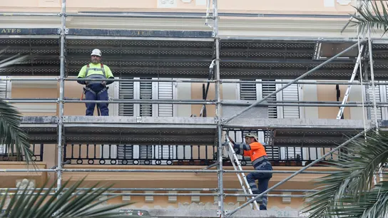 España creó más de 471.000 empleos en 2022 y cerró el año con 268.000 parados menos España creó más de 471.000 empleos en 2022 y cerró el año con 268.000 parados menos
