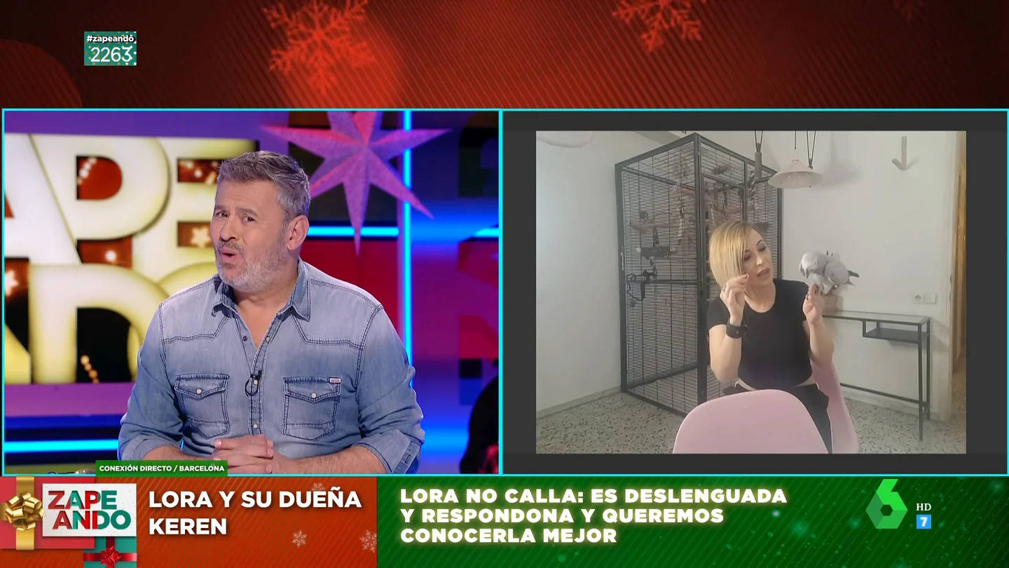 La surrealista entrevista de Zapeando con un loro en directo La surrealista entrevista de Zapeando con un loro en directo