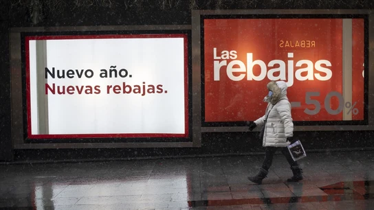 El presupuesto para las Rebajas de invierno cae un 2% y se dispara la financiación con tarjeta de crédito El presupuesto para las Rebajas de invierno cae un 2% y se dispara la financiación con tarjeta de crédito