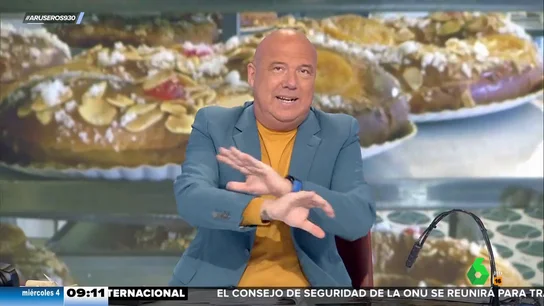 El genial troleo de Angie Cárdenas a Alfonso Arús con un roscón de Reyes: "Se pilló un mosqueo..." El genial troleo de Angie Cárdenas a Alfonso Arús con un roscón de Reyes: "Se pilló un mosqueo..."
