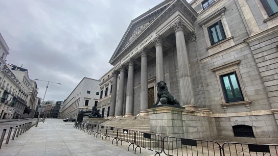 La fachada del Congreso de los Diputados. La fachada del Congreso de los Diputados.