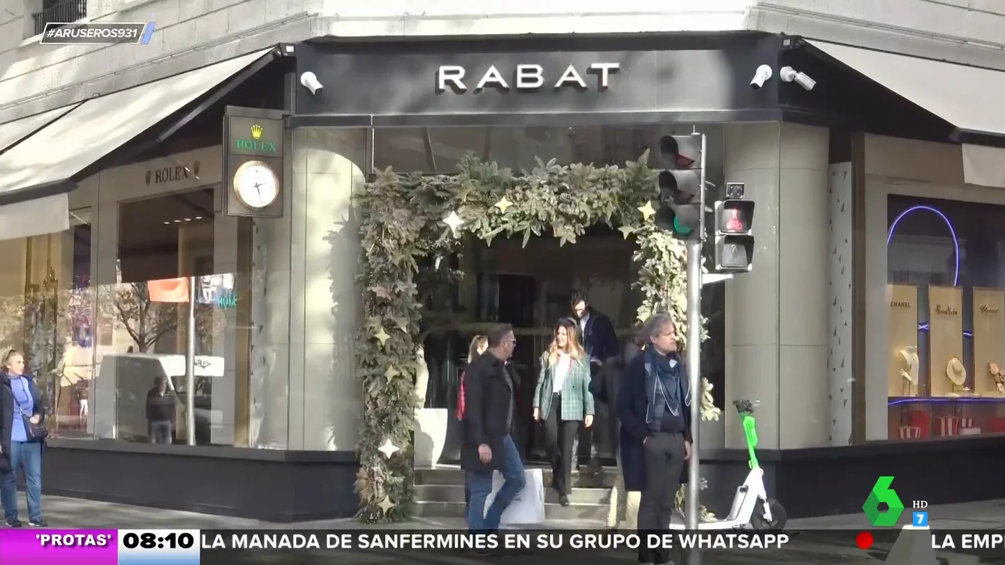 Íñigo Onieva pillado en una joyería tras su reconciliación con Tamara Falcó: ¿habrá nuevo anillo de compromiso? Íñigo Onieva pillado en una joyería tras su reconciliación con Tamara Falcó: ¿habrá nuevo anillo de compromiso?