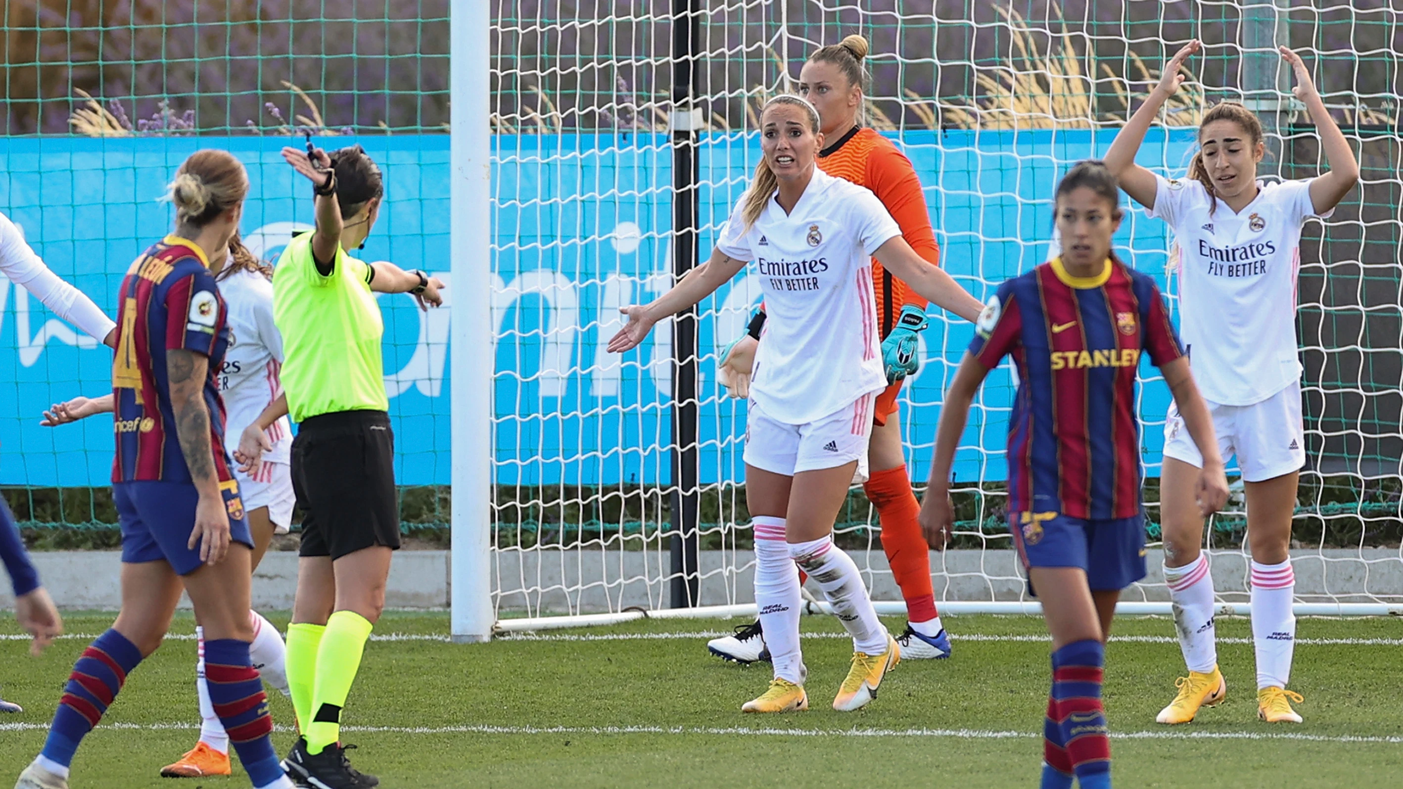 Clásico femenino entre Real Madrid y FC Barcelona