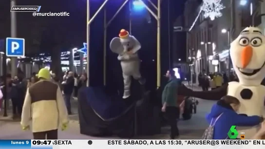 El Dumbo "ahorcado", nueva estrella de la cabalgata de Reyes El Dumbo "ahorcado", nueva estrella de la cabalgata de Reyes
