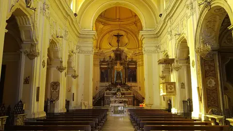Iglesia de Santa Maria ad Ogni Bene dei Sette Dolori de Nápoles Iglesia de Santa Maria ad Ogni Bene dei Sette Dolori de Nápoles