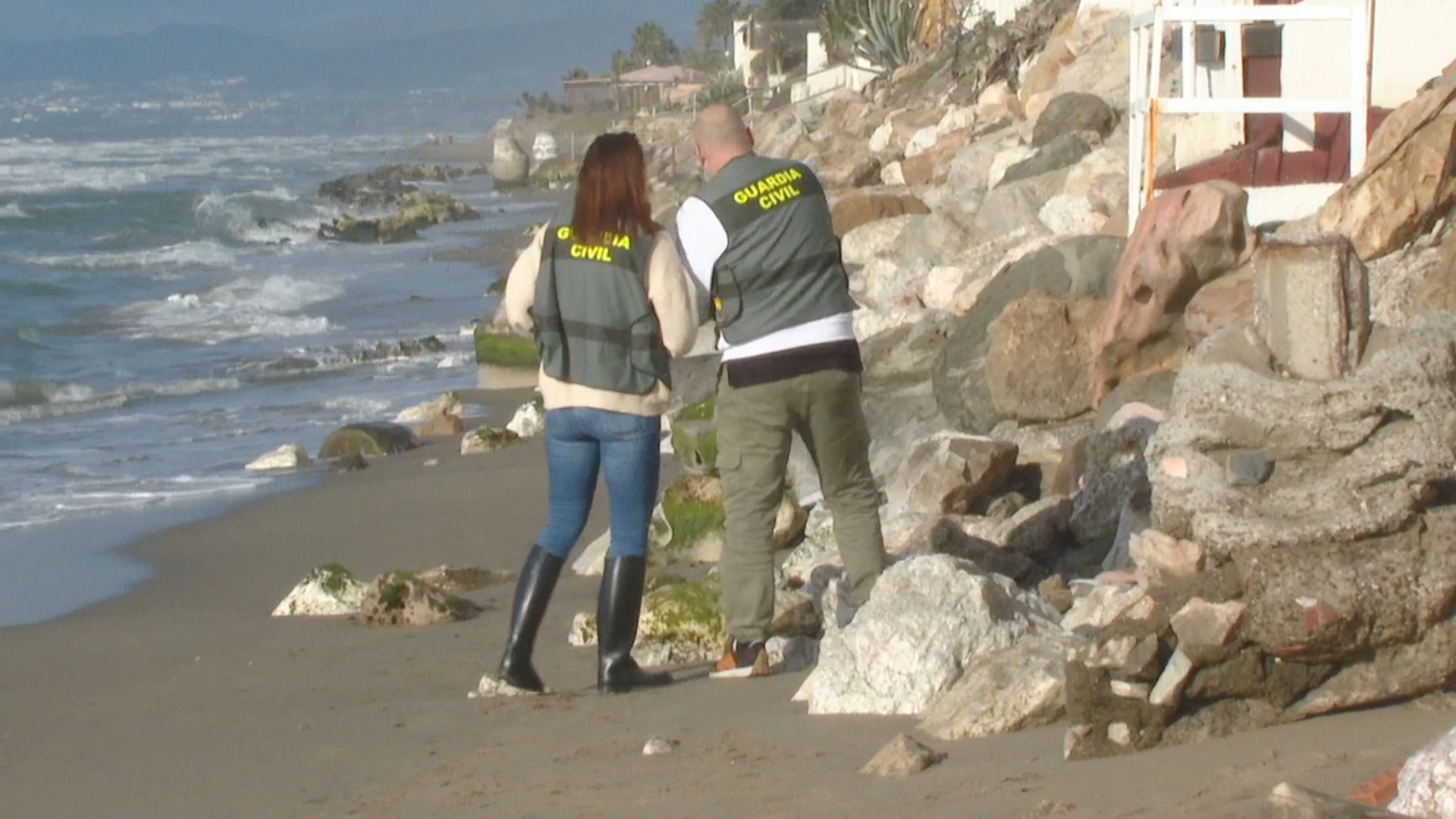 Playa donde fue hallado el cadáver mutilado en Marbella