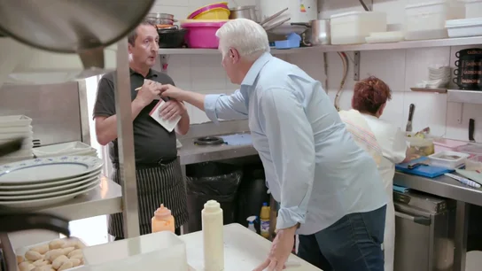 El trato del dueño del restaurante Magalia a un camarero: "Vete a tomar por el culo, Javi" El trato del dueño del restaurante Magalia a un camarero: "Vete a tomar por el culo, Javi"