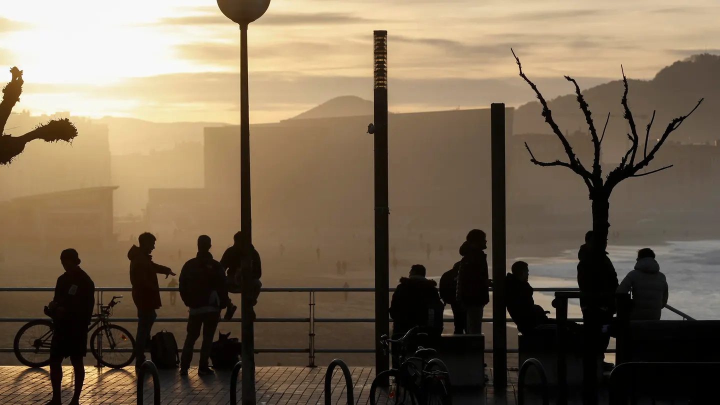 Llega al fin el invierno a España: las temperaturas se desploman este domingo Llega al fin el invierno a España: las temperaturas se desploman este domingo